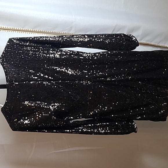 The Drop Women's Helena Sequin Wrap Dress Size Small.  New - Picture 6 of 6